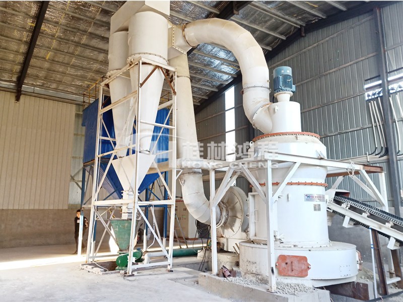 HCQ1500-膨潤土200目左右濕度15個(gè)水左右。產(chǎn)量大約5噸-內(nèi)蒙古2.jpg